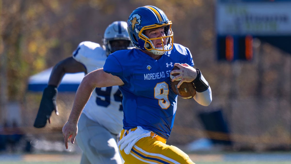 .<a href="/CarterCravens/">Carter Cravens</a> has been awarded @PFLNews Offensive Player of the Week for his 196-yard, 3-touchdown effort in the 21-7 <a href="/MSUEaglesFB/">Morehead State Football</a> win over St. Thomas Saturday.

Story: shorturl.at/1uc0t #SoarHigher