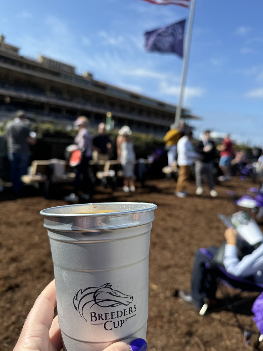 Laura King لورا كنج (@laurakingdxb) on Twitter photo The loss of JAYAREBE aside (so sorry for all <a href="/brianmeehanltd/">Brian Meehan Limited</a>), that was an enjoyable #BreedersCup
Same time, same place next year? 🇺🇸 The loss of JAYAREBE aside (so sorry for all <a href="/brianmeehanltd/">Brian Meehan Limited</a>), that was an enjoyable #BreedersCup
Same time, same place next year? 🇺🇸