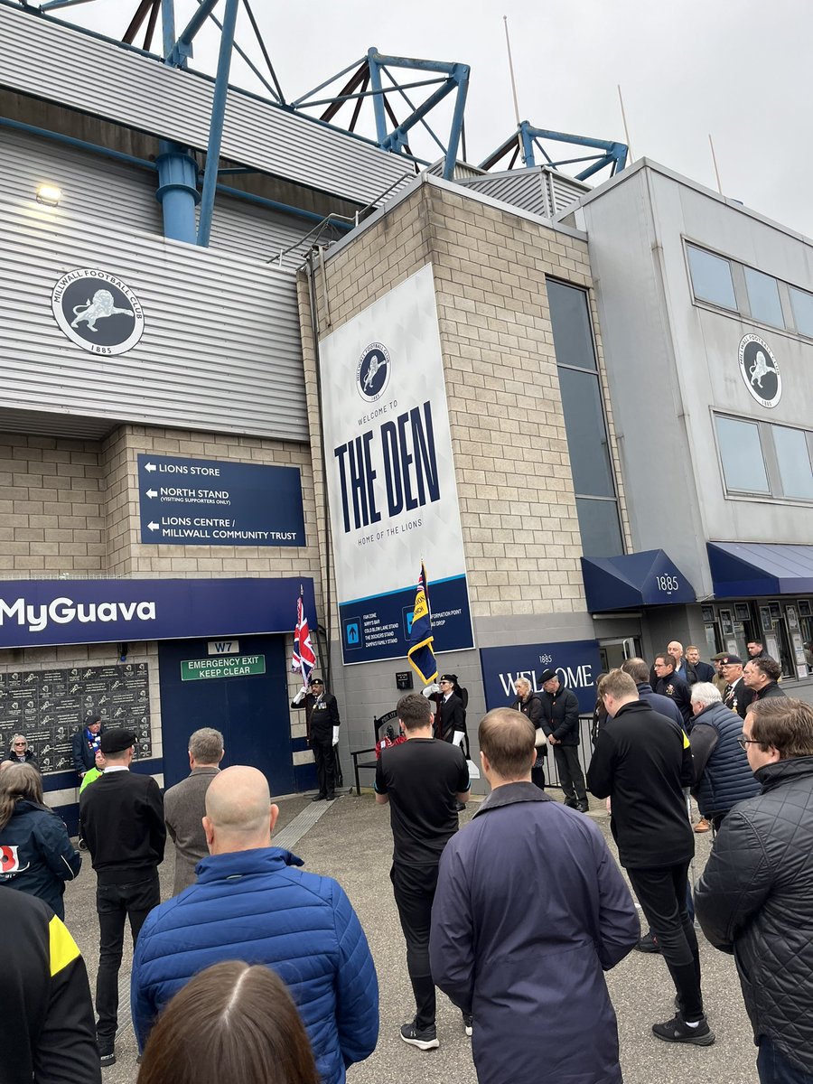 elthamwall97's tweet photo. Millwall Remembers 🇬🇧 https://t.co/zIYLLtQMY5