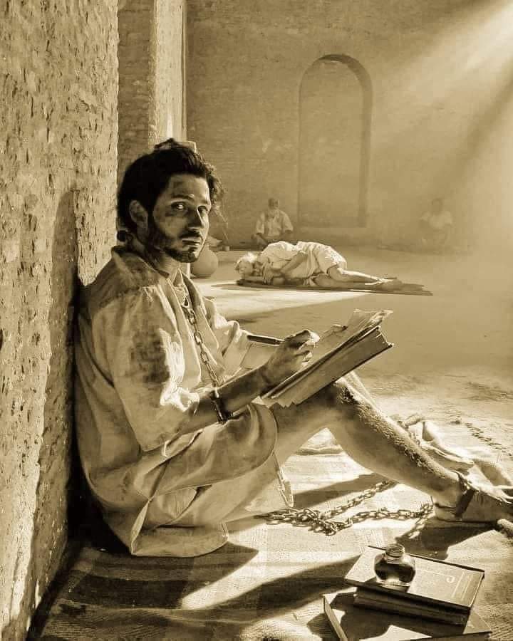 NadeemNaqviNNg's tweet photo. #MustRead #Reality 
In an interview, Prakash Kaur, the sister of the great revolutionary Bhagat Singh, said, 'When I last visited him in jail, he told me, "I am fighting against the whites, but you all will have to fight against those blacks who will indulge in corruption after the country gains independence."
महान क्रांतिकारी भगतसिंह जी की बहन प्रकाश कौर जी ने एक इंटरव्यू में कहा था कि "जब मैं उनसे आखिरी बार जेल में मिलने गई, तब उन्होंने कहा कि मैं तो गोरों से लड़ रहा हूँ, पर तुम सबको उन कालों से लड़ना है, जो देश आज़ाद होने के बाद भ्रष्टाचार करेंगे"
 #history #BhagatSingh #Independence #WarOfIndependence #India #15August