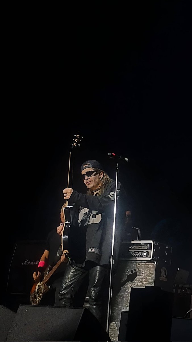 Victelechea's tweet image. Que hombre 🔥 @AIRBAGoficial