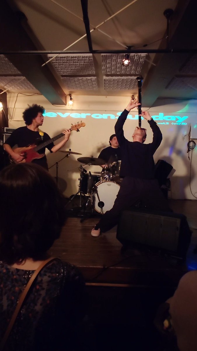 MKMK76491484008's tweet photo. 昨夜はモナレコードで「Never on Sunday vol.2」前回ソロで出演された方々を今度はバンドで！という展開が愉しいよね😊4者4様で祭典感あって楽しかった！睡眠船、of Toropique、ニーネ、アベジュリートリオそれぞれのレポを追ってしたいと思います！
＃NeveronSunday
@LoudPartyy https://t.co/wVc4wwfOhY