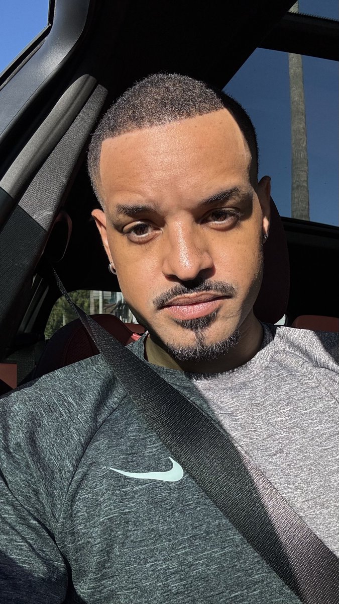 Flyyestguy's tweet photo. Gym + Haircut https://t.co/K6Tkzqzyz5
