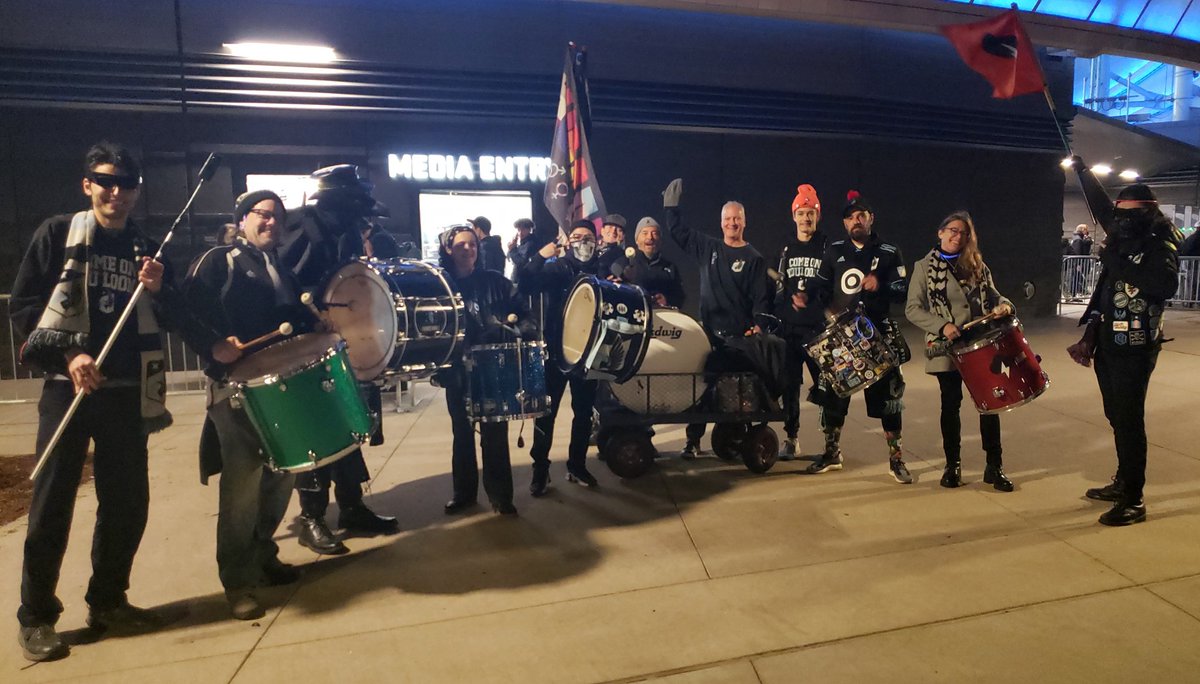 THUNDERWALL tweet media