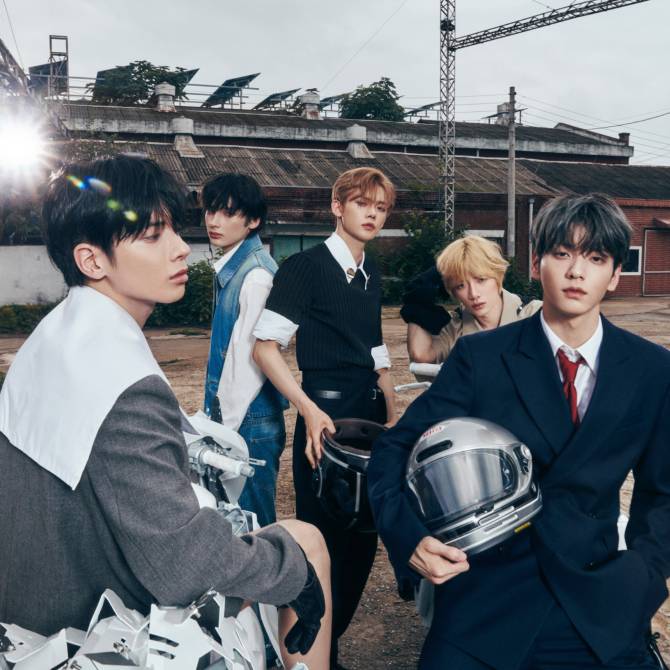 CTXTBR's tweet photo. 📢 GUIA VOTAÇÕES • COMEBACK &amp; PREMIAÇÕES FIM DE ANO

MOAs, preparamos uma thread com tudo que vocês precisam saber para apoiar o comeback do TXT e as premiações! 🏆✨

Confiram alguns lembretes de tarefas diárias essenciais para apoiar nossos meninos 🤍 https://t.co/TUBuLGpl7v