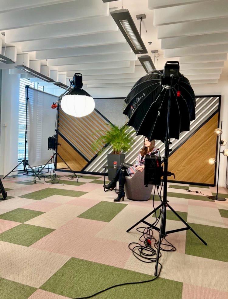 jannalenabaier1's tweet image. …ich bin total gespannt auf das Ergebnis und habe sehr gerne mitgemacht. Mehr darf ich noch nicht verraten… 

Danke an alle Mitstreiter und Beteiligten von @HiscoxDE 

#hiscox #hiscoxgermany #artinsurance