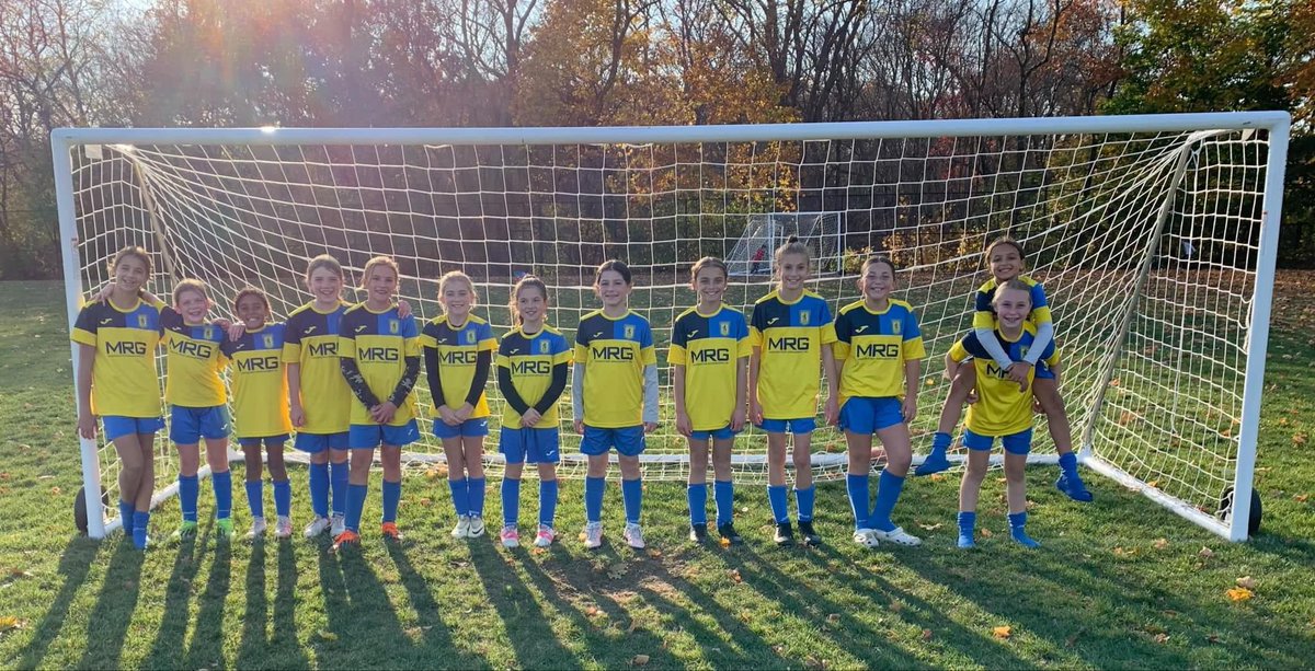 2014 girls finish the fall with a nice victory.