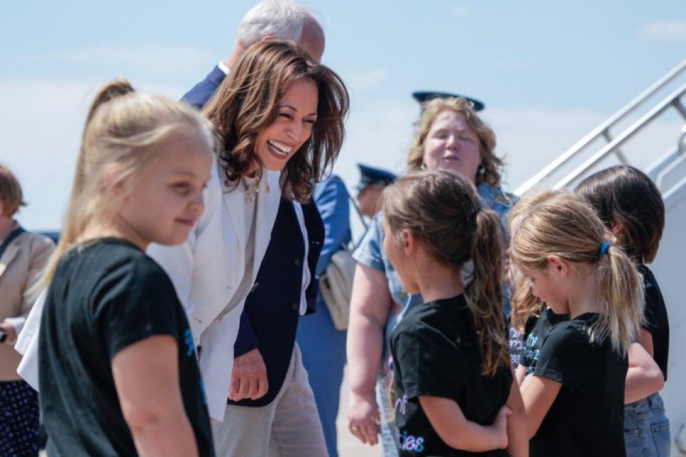 VP Harris: I pledge to be a president for all Americans

We want Karma to become our next president 

Drop a 💙 if you agree

When We Vote We Win

Vote Vote Vote