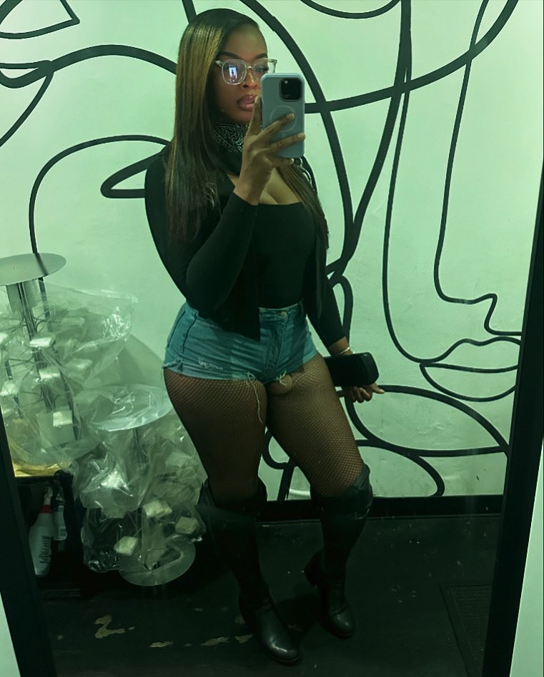 Tylia24's tweet photo. Baby where? 🤪 https://t.co/4M2iy3rNgr