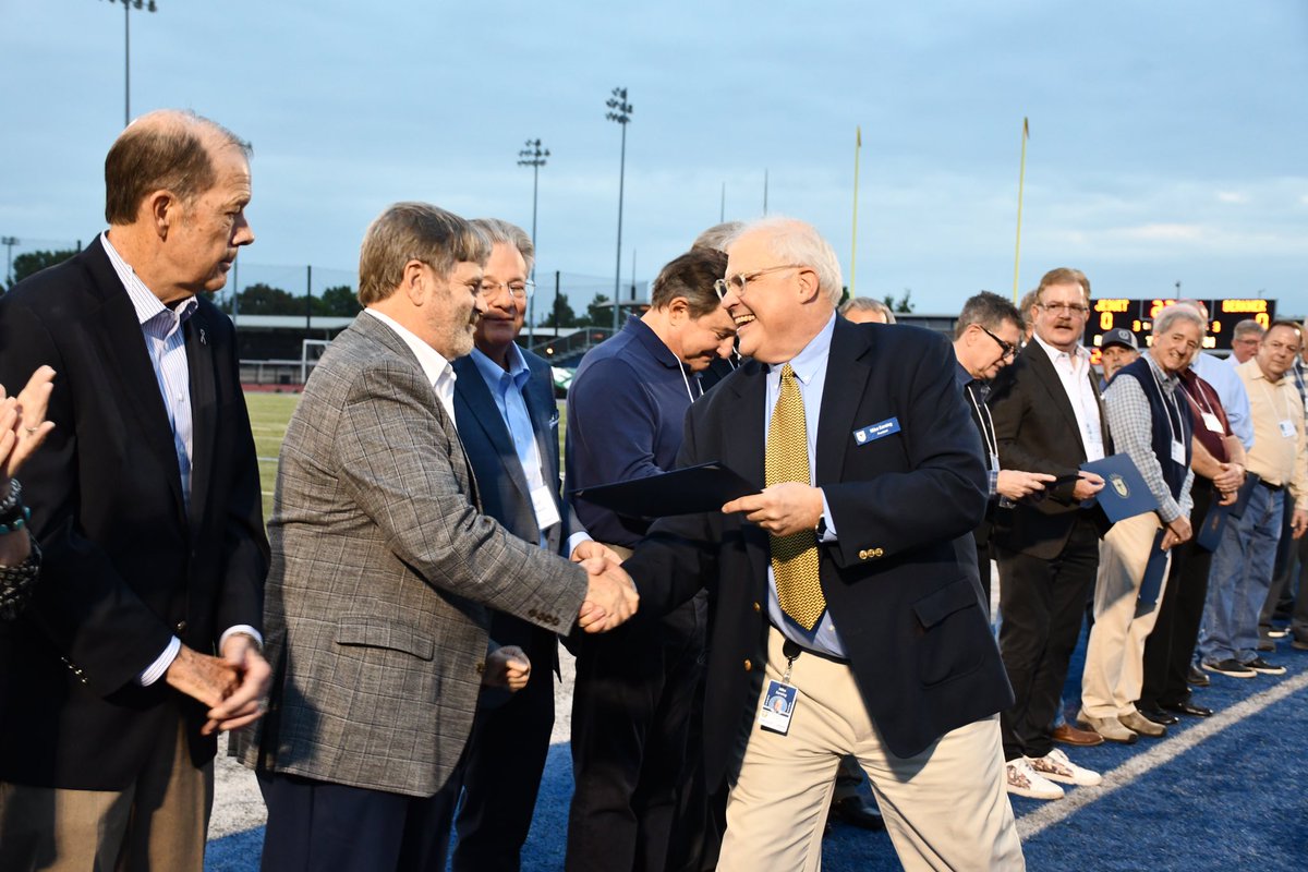 Jesuit Dallas Alumni tweet media