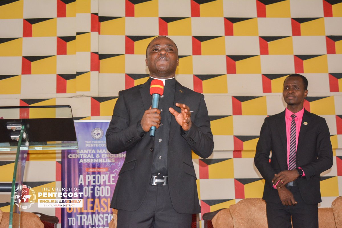 ea_smcop's tweet photo. Special COMMUNION SERVICE for Special people.

Climaxing our communion week "THE MESSIANIC ENCOUNTER" with the theme The Blood and the Spirit with our District pastor @victorasanteayim https://t.co/phBlQH7vZS