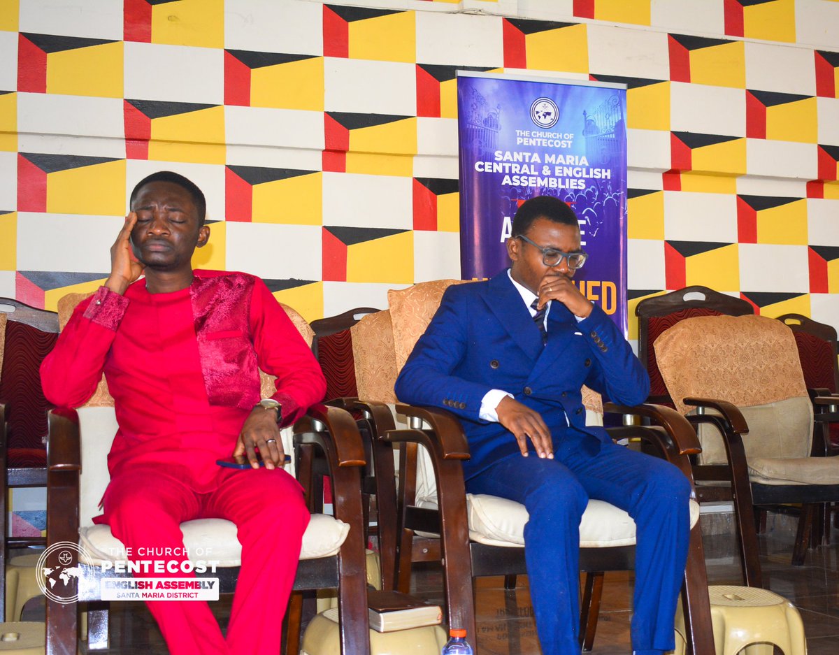 ea_smcop's tweet photo. Special COMMUNION SERVICE for Special people.

Climaxing our communion week "THE MESSIANIC ENCOUNTER" with the theme The Blood and the Spirit with our District pastor @victorasanteayim https://t.co/phBlQH7vZS