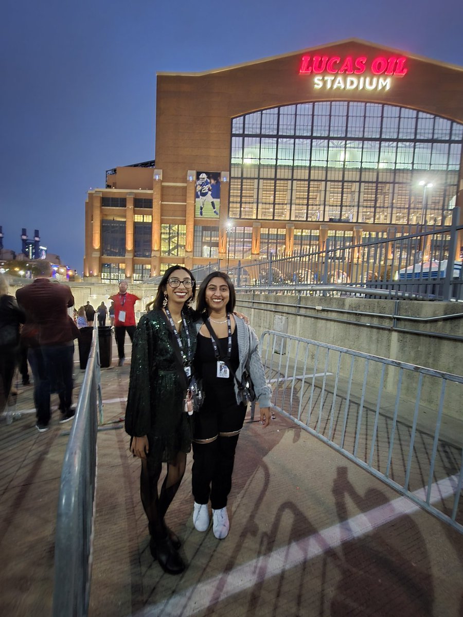 indiangoddess97's tweet photo. @taylornation13 we counted day, we counted miles! #indyerastour https://t.co/NoWDiOJYpC