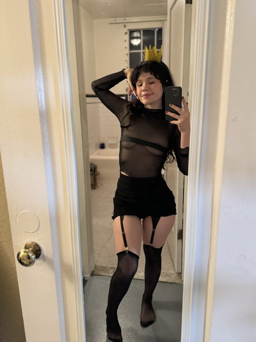 can you tell my birthday is in less than two days https://t.co/jM3OZKPhLh