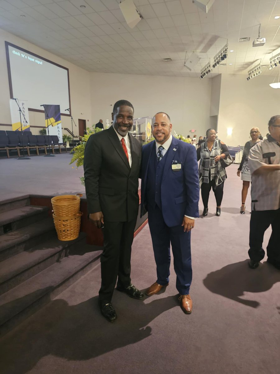 Had a great time at  @mtcarmelindy Baptist Church! Thank you, Pastor  Theron Williams, for the warm welcome. Excited to share my vision for IPS schools! 💙✏️ #IPS #Reelection #Allen4IPS