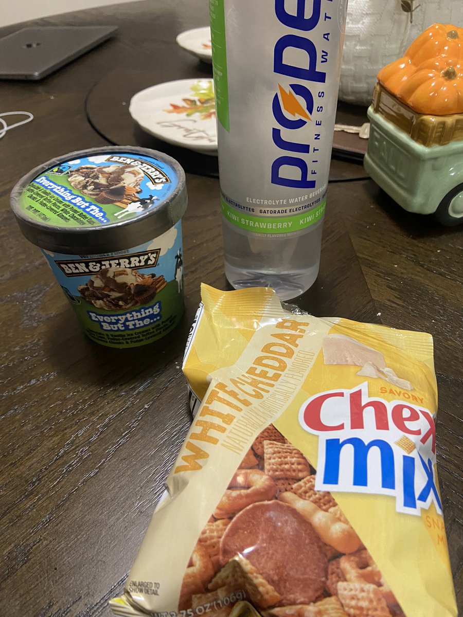 noseguy12's tweet image. A last minute #SundaySnacks