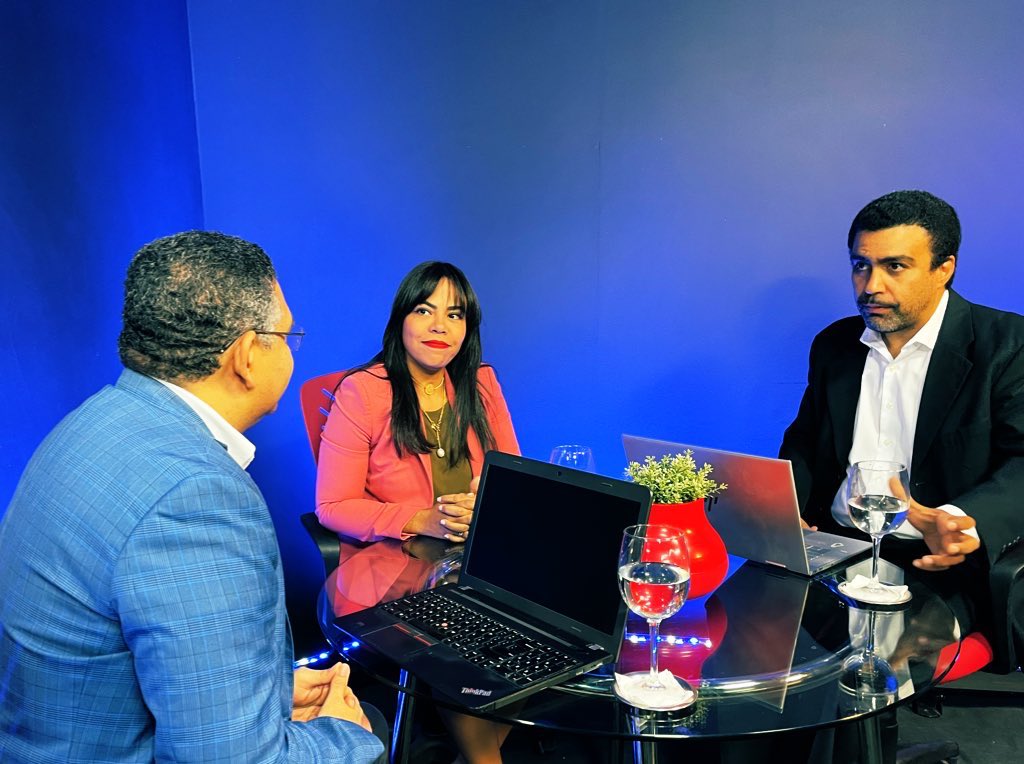 📺 On air por <a href="/AcentoTV/">AcentoTV</a> en <a href="/ConsumoEInver/">Consumo e Inversion</a>, conversamos con dos ilustres economistas-amigos sobre #economiaconductual #sostenibilidad y #continuidaddenegocio