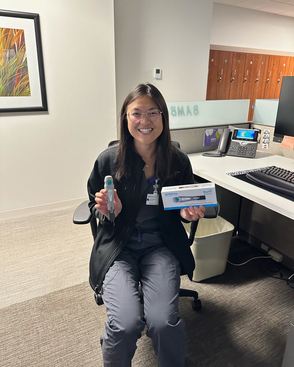 nmo_orchestra's tweet photo. "As a clinical pharmacist working at the Northwestern Medicine Specialty Pharmacy, I enjoy the positive interactions I have with patients, other medical professionals, constantly learning from my preceptors, and mentoring pharmacy students/residents!" (1/4) https://t.co/nIxQsiwptZ
