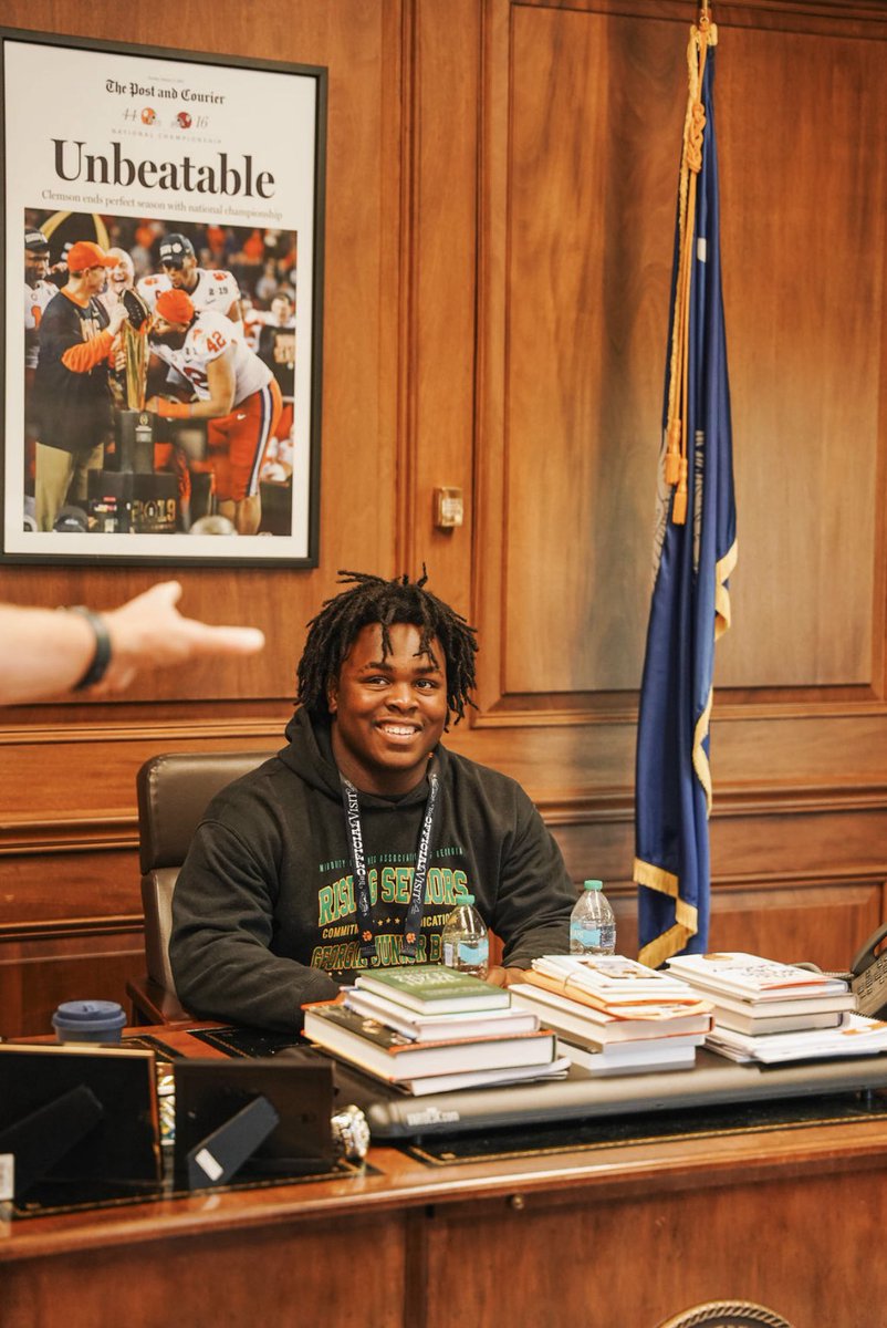 MakhiWilliamsLe's tweet image. Had an amazing time in Clemson This weekend #agtg @CoachEason1 @mobounce2dounce  @RivalsFriedman @On3Recruits @RecruitGeorgia @BigFaceSportss @ayeCoachG @wdboyd1 @CoachRumph @HaleMcGranahan @52RockJr @Clements_TJC