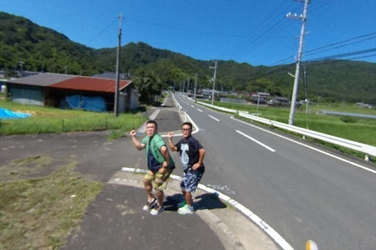 bozu_108's tweet image. ストリートビューで見つけた変なやつ選手権

最優秀賞