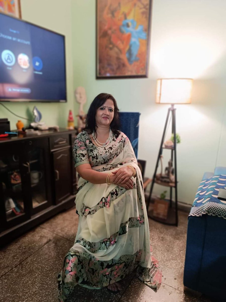 I wish you a very happy birthday <a href="/singharti411/">Arti Singh</a>  Ji💐💐💐

Dedicated to you:
मैं बोलती हूँ तो इल्ज़ाम है बग़ावत का 

मैं चुप रहूँ तो बड़ी बेबसी सी होती है.

#HappyBirthday
#SocialChange