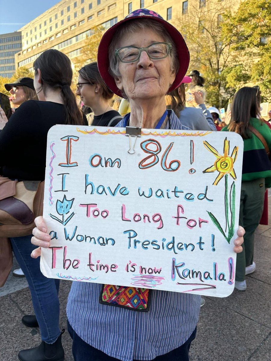 essenviews's tweet image. The time has come!