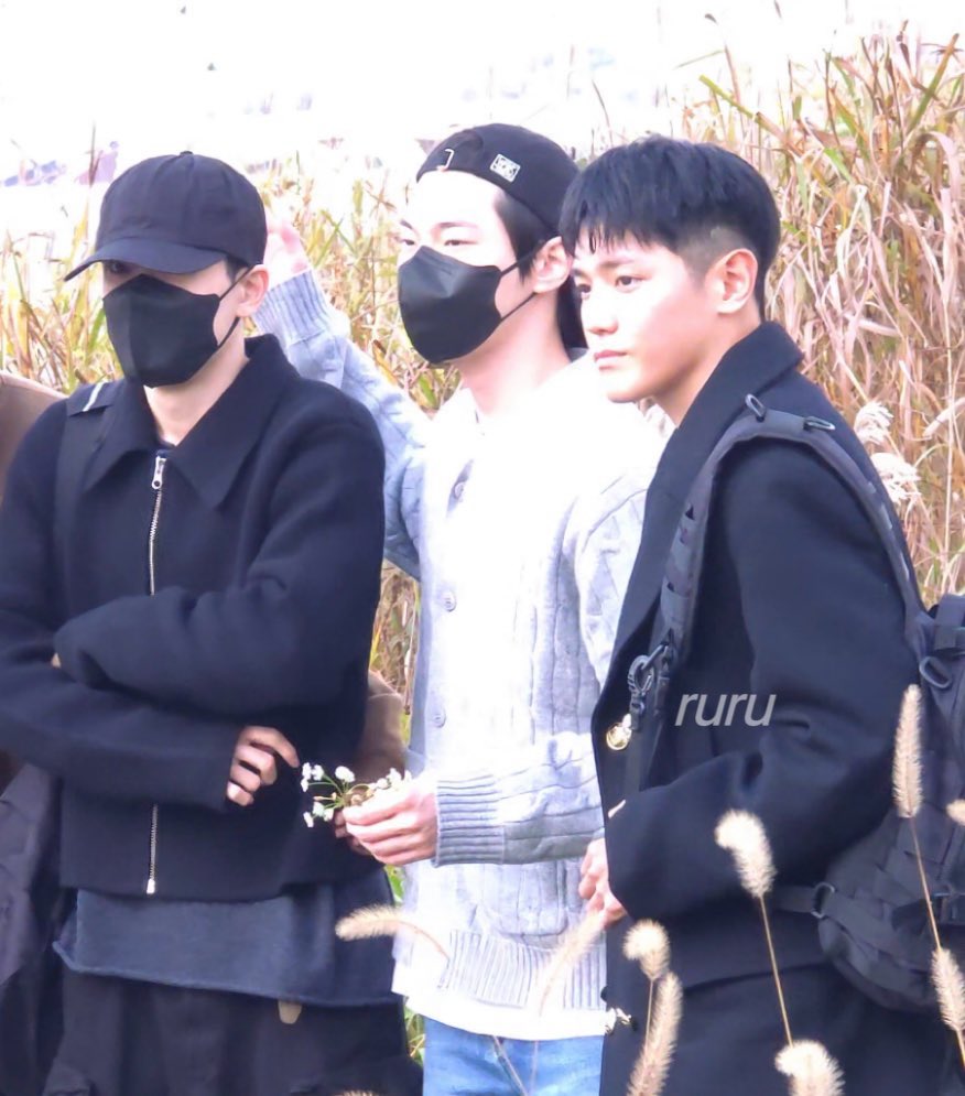 241104 
태용이 재현이 투샷 진짜 오랜만이잖아 ⸝⸝ʚ̴̶̷̆ ̯ʚ̴̶̷̆⸝⸝ 
#재현 #JAEHYUN #태용 #TAEYONG