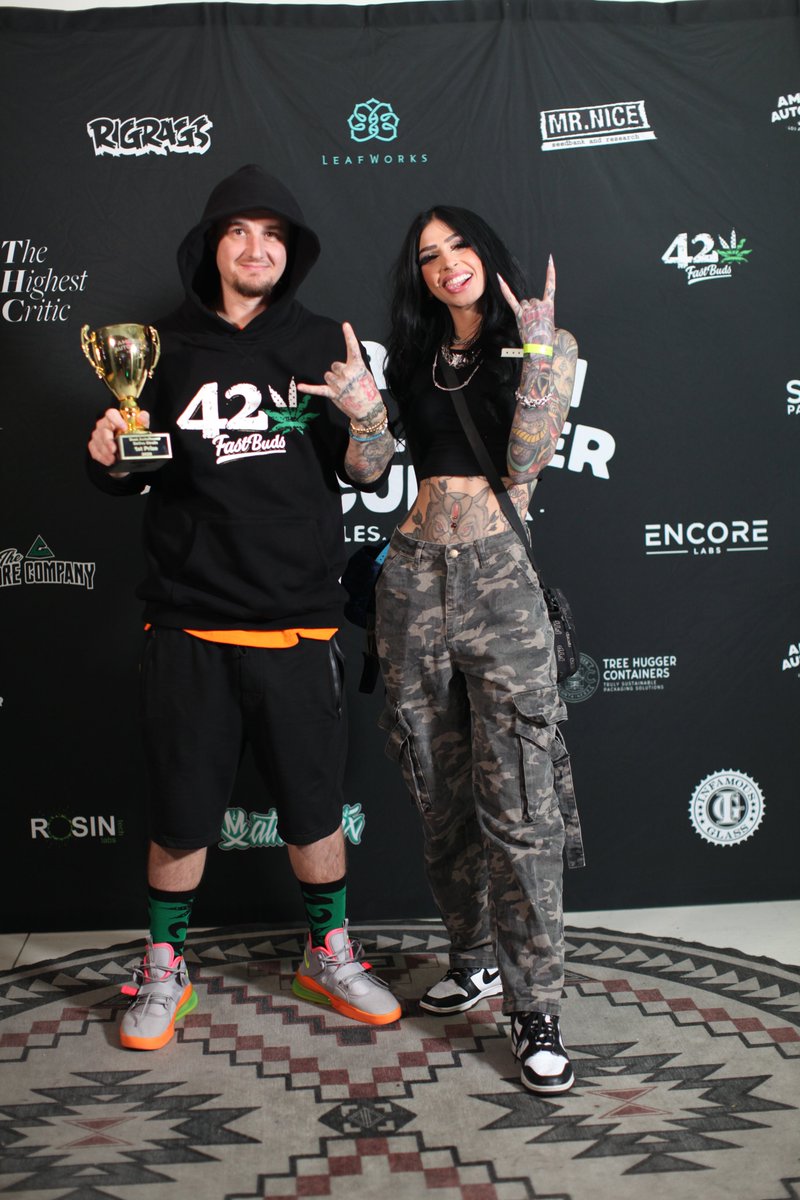 Host <a href="/_AngelaMazzanti/">Angela Mazzanti</a> &amp; 2023 winner <a href="/freegrow8/">Freegrow8</a> sure know how to express the happiness in our autogrowers gatherings. 

Make sure you join next!

americanautoflowercup.com/register