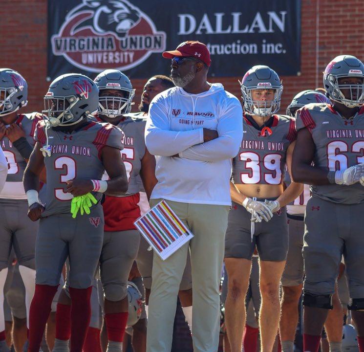 I get the honor to practice against the best RB in all of division 2 every week. Can’t wait to see you do big things in the league. Congrats on the records Jada! <a href="/jada_byers3/">Jada Byers</a>