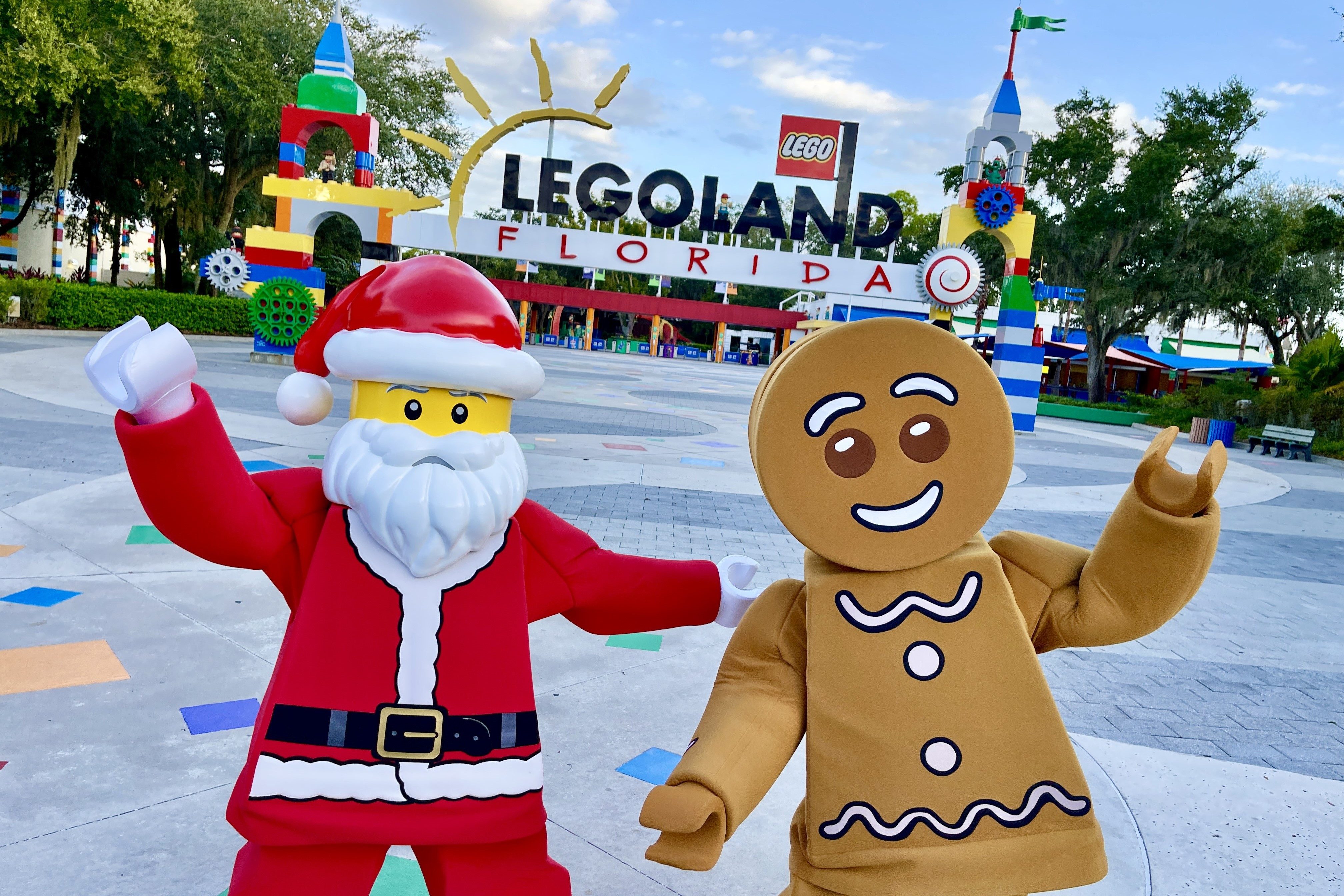 LEGOLAND Florida on X Watch Holidays at LEGOLAND come alive with the merriest Minifigure characters around Start planning your jolly visit now https t yeFsK0w1KO https t wDukCSx1Yj X