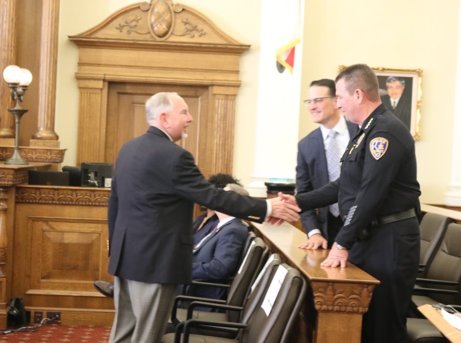 GeneralRoth's tweet image. What an inspiring and moving afternoon at the California Superior Court and @RivCoNow Veterans Court Graduation. This program offers incarcerated Veterans, who have suffered from trauma and other issues from their time in the Armed Forces, treatment and other support.