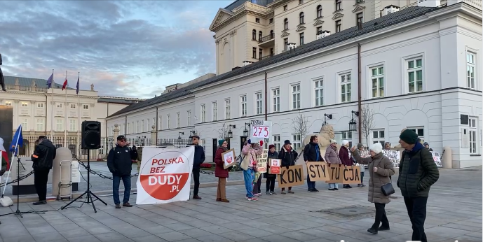 AleksZawisza's tweet photo. #Warszawa
3 listopada 2024
358. #Literiada w Warszawie
Relacja: @mkijowski i @gosia_roslonska - Kijowska
Sieciowa Telewizja Obywatelska @KOD_VIDEO #VideoKOD
#PolskaBezDudy
Popisz apel => https://t.co/223xU0oBjn
https://t.co/1lC3H5MXeT https://t.co/DXVZDJtraq