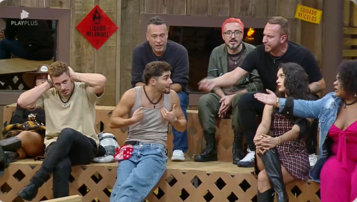 Imagem perfeita pra representar essa edição #AFazenda