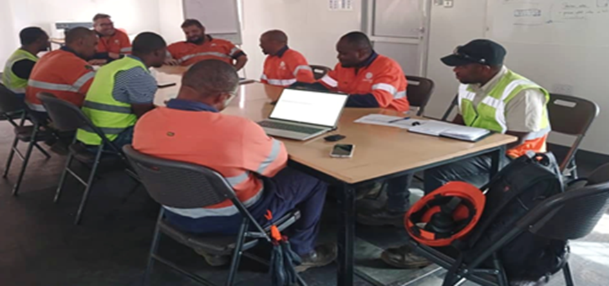 Mike Elliott (@mikeonmining) on Twitter photo A heads of department meeting at #LindiJumbo. Most of our department heads are Tanzanian nationals.
<a href="/WalkaboutRes/">Walkabout Resources</a> #graphite A heads of department meeting at #LindiJumbo. Most of our department heads are Tanzanian nationals.
<a href="/WalkaboutRes/">Walkabout Resources</a> #graphite