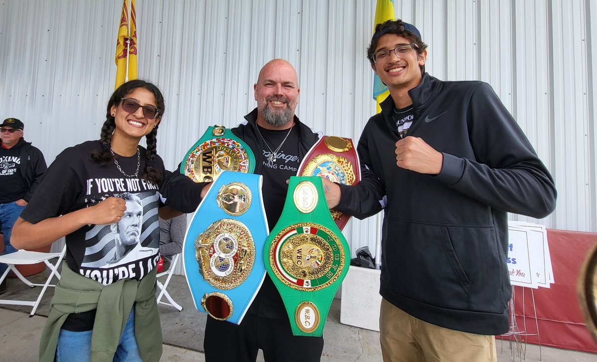 You would be hard pressed to find two nicer people in the sport and the first brother and sister World Champions! 
<a href="/SebastianFundo1/">Sebastian Fundora</a>
Congrats #Undisputed
<a href="/GabrielaFundor3/">Gabriela Fundora</a>