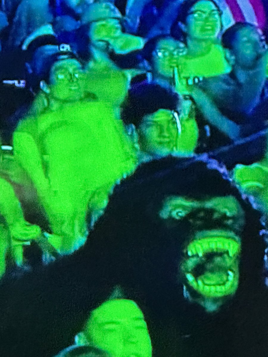 La alianza tiene a KingKong en el publico…ese endoso jamas lo espere..