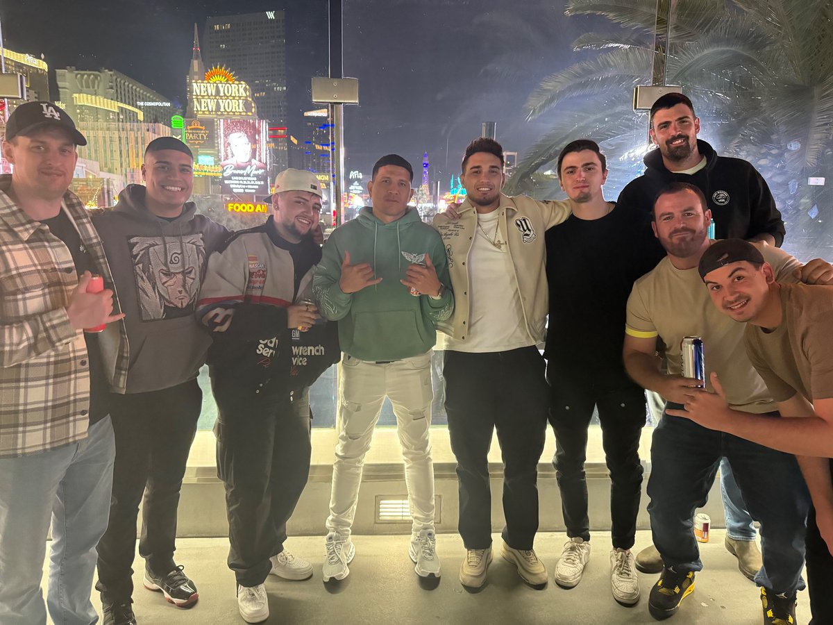 ApploeNinja tweet media