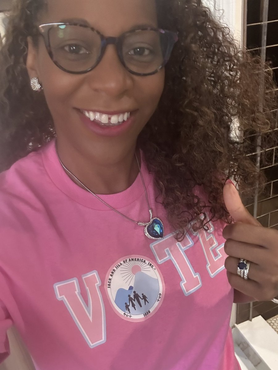 Lovely__Blessed's tweet photo. @WinWithBLKWomen @JackandJillInc @Evangels4Harris Vote 🗳️ for #KamalaHarris #MadamePresident #jjoavotes #Kamala4President https://t.co/RwAlJSTdhZ