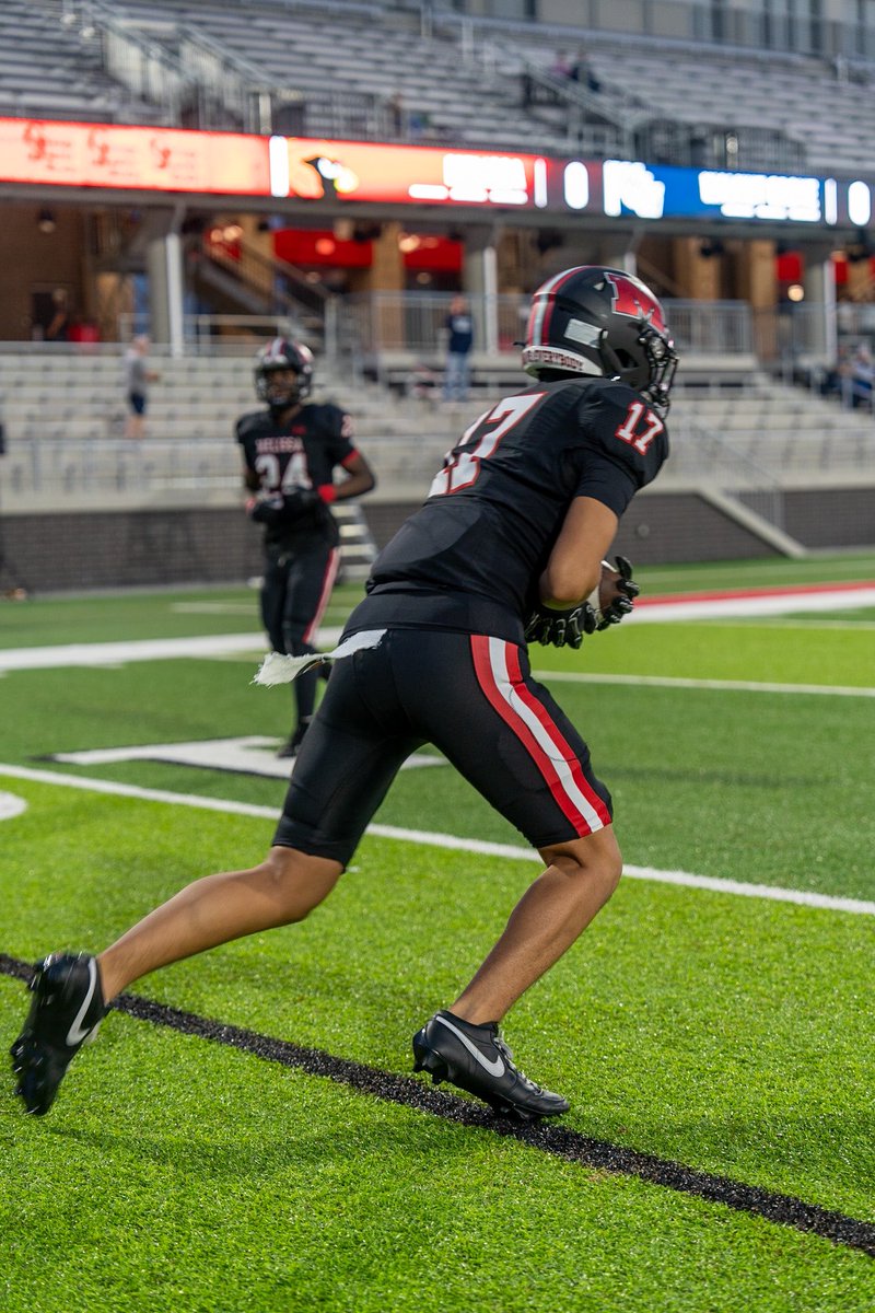 _xavierwr1's tweet photo. Glad to be able to finsh my sophomore year healthy didn’t end the way i wanted it to end but ready to start working for next season @MattNally1 @CoachZac_Whit @coach_pickup @coachham9 @FootballMelissa @Rivals @RivalsFriedman @MikeRoach247 @BrianDohn247 @PrepRedzoneTX https://t.co/NG5mOEWQMJ