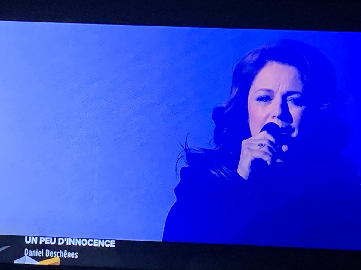 J’adore le début du #GalaADISQ… mais écrire à l’écran qu’Un peu d’innocence a été écrite par Daniel Deschênes plutôt que DeShaime, c’est vachement gênant.