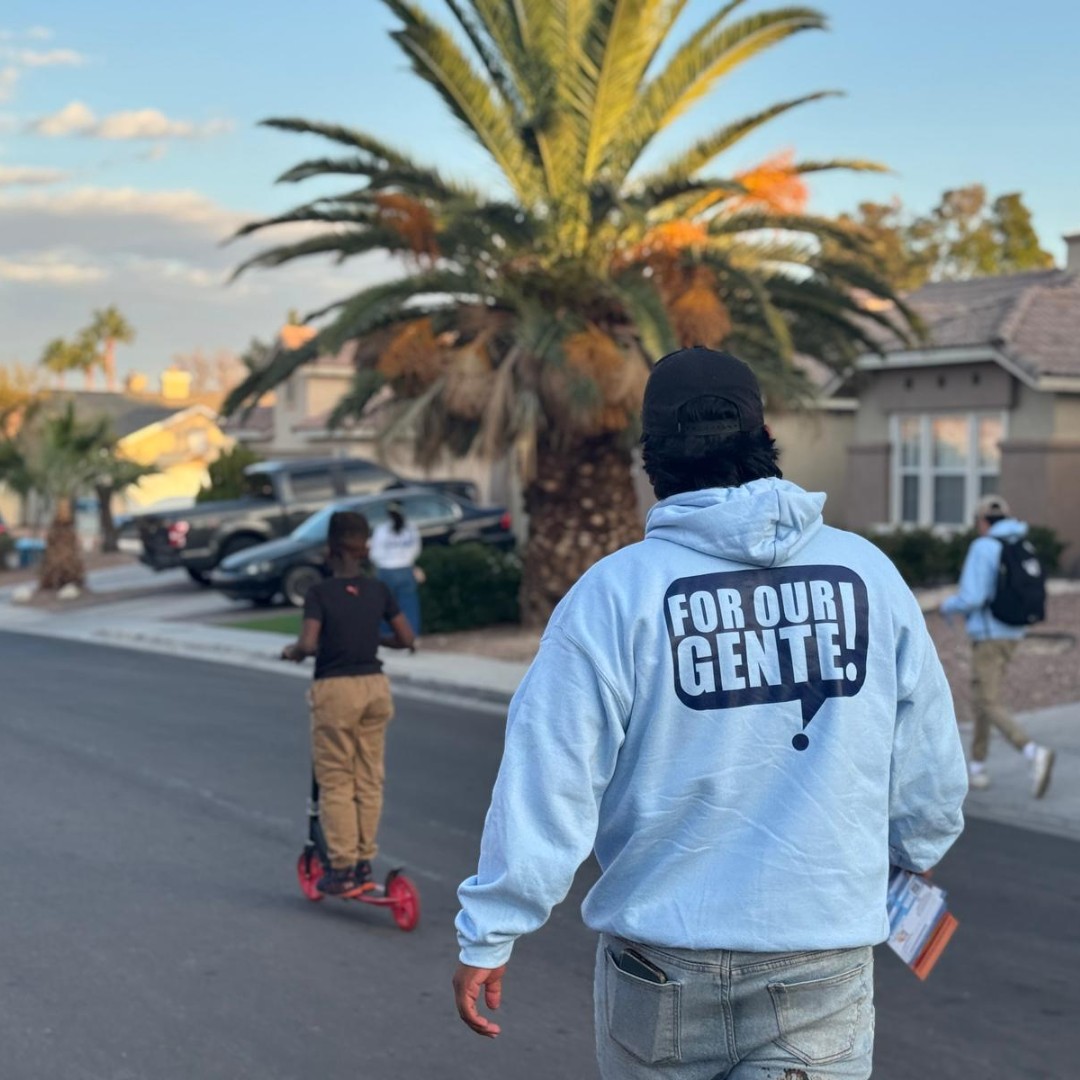makeroadactNV's tweet photo. 2 Days Left! 🗳️

Our team wrapped up another day of getting out there to inform voters! Vote on November 5th for candidates who listen to our communities and protect our freedoms. Let's vote for a better future for all. 💪 #GetOutTheVote  #VoteToProtect https://t.co/ACTdJBlnWS