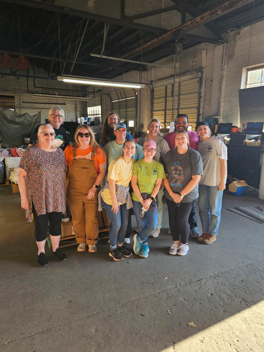 Christ_Rangers's tweet photo. Today with the help of Cross Creek Connection, and ResilieNCe Relief Hub, we were able to send several trucks laden with supplies to Flat Creek in Fairview NC
#WNCStrong
#DisasterRelief
#HopeInAction
#HeleneRecovery
#Helene2024
#northcarolina
#carolinastrong https://t.co/TwrT0dKvDA