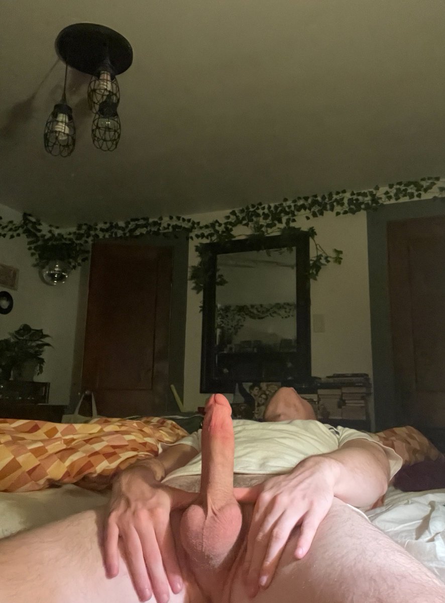 boyybenjii's tweet photo. you walk in and see me like this, what’re you doing??? https://t.co/9EiSEUOdTB