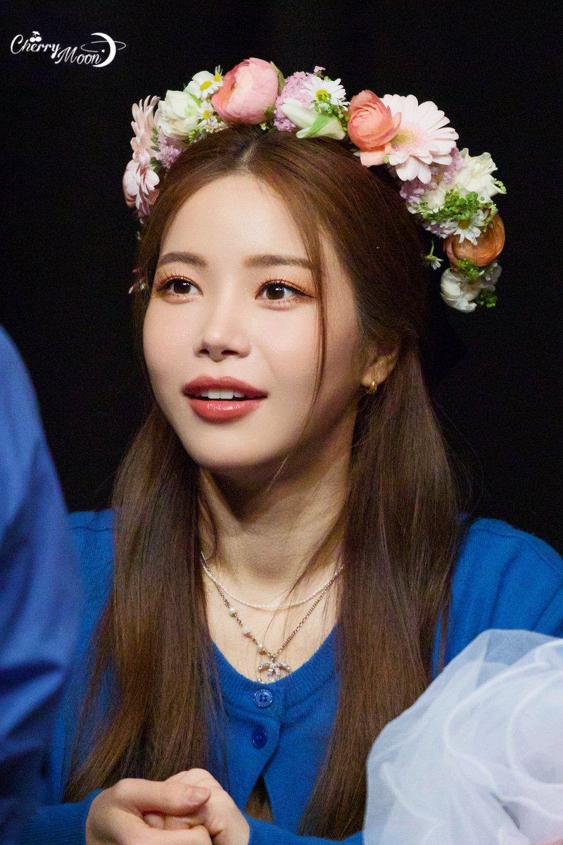 choco_saja's tweet photo. She gets infinitely prettier every time https://t.co/iuXvclL8ih