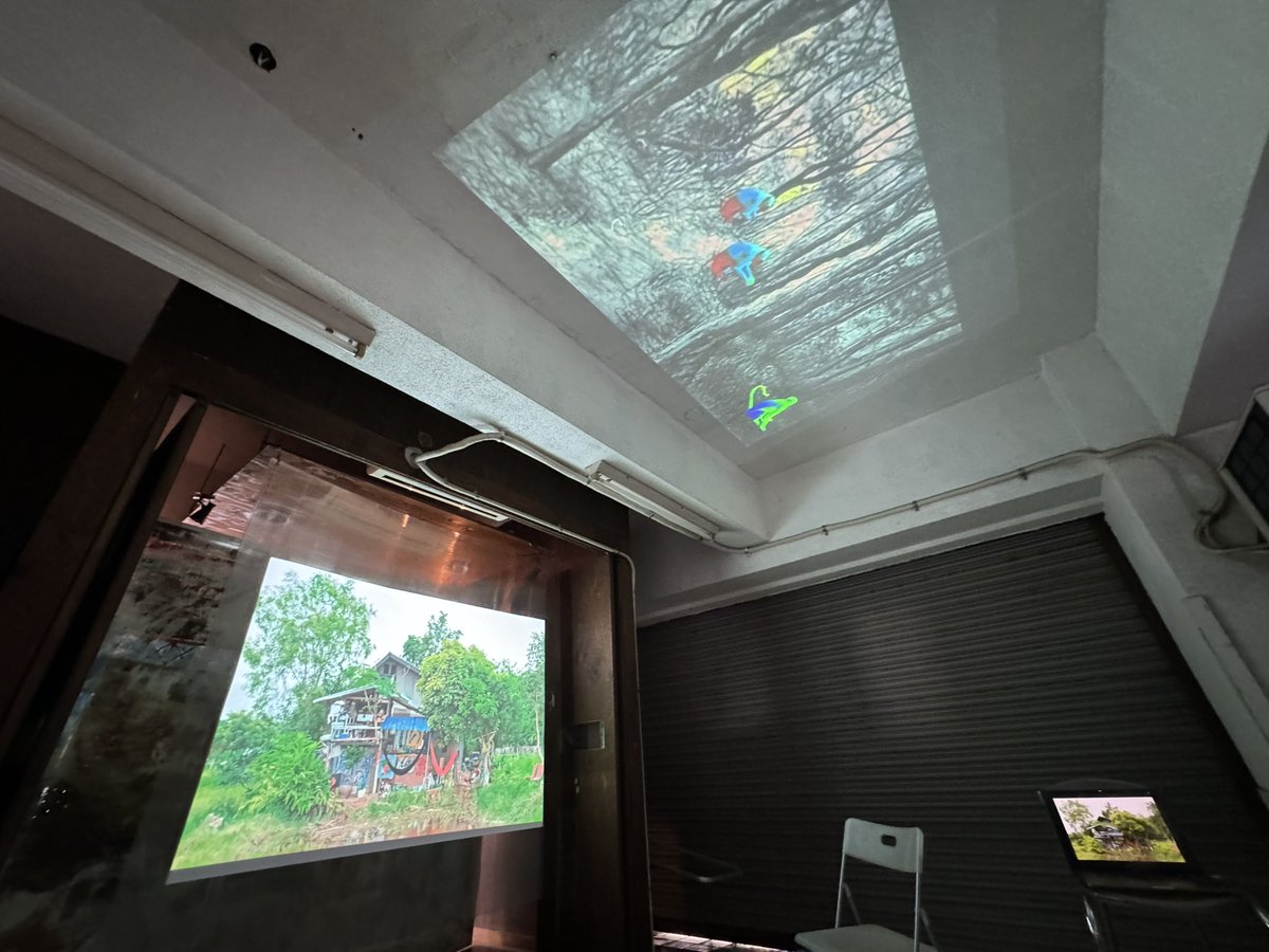 FIGYA1's tweet photo. FIGYA代表mizutama ホーチミンからのゲストアーティスト(トランミン•ドック）　タイイサーンのアートスペース(MMFA)の作品が展示されている　みてみて／Nishiyodogawa Art Festivalは今日最終日　詳細は↓ https://t.co/2k3eFaPmTp