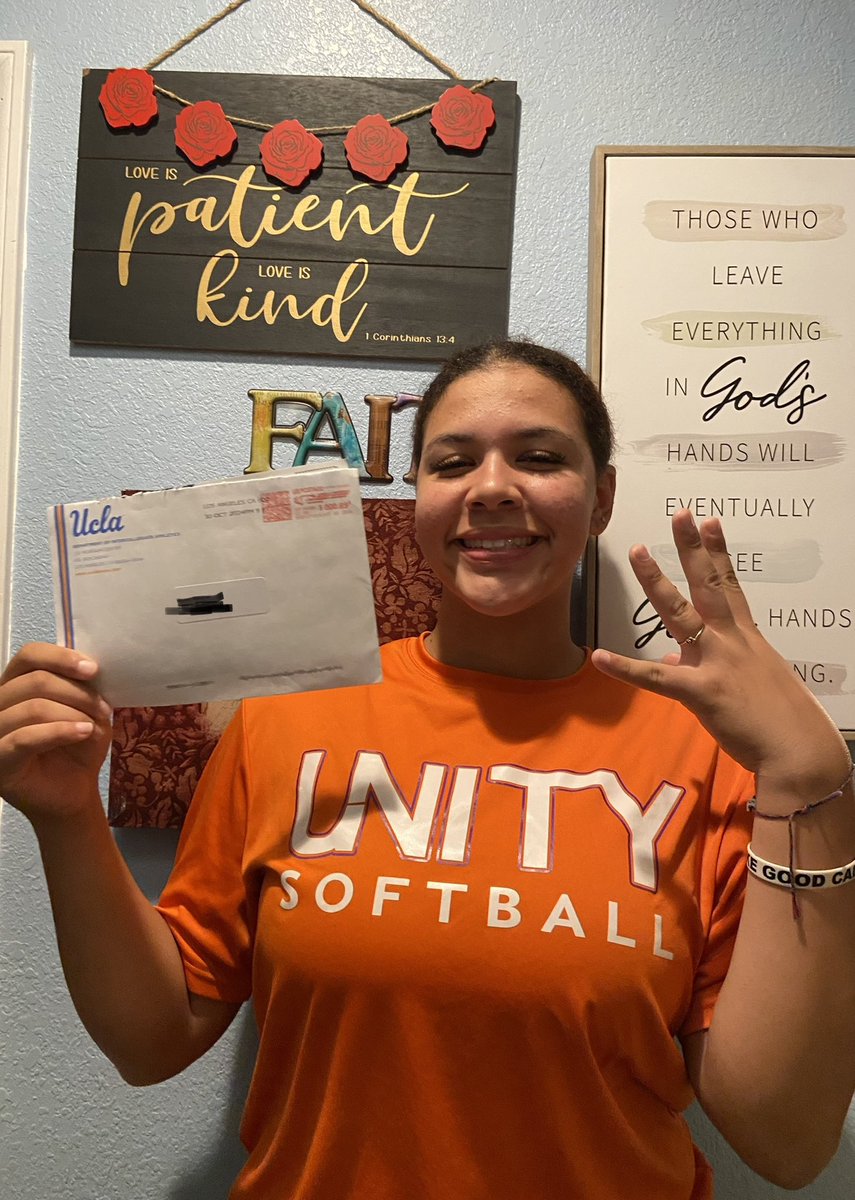 MiyaniMarshall's tweet photo. Coming home to mail is so awesome!! Thank you @UCLASoftball for the invite to camp. I can’t wait for January!! https://t.co/OtXVXNmzBk