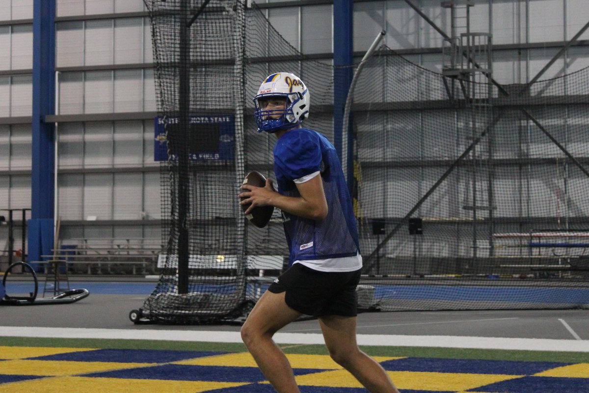 PrepRedzoneNE's tweet image. PRZNE Week 9 Top Performers | 5 Standouts to Know

@t_hass05 @ConnorSams7 @max_clark10 @natec1223 @HuntsmanLathen 

Read: prepredzone.com/2024/11/przne-…