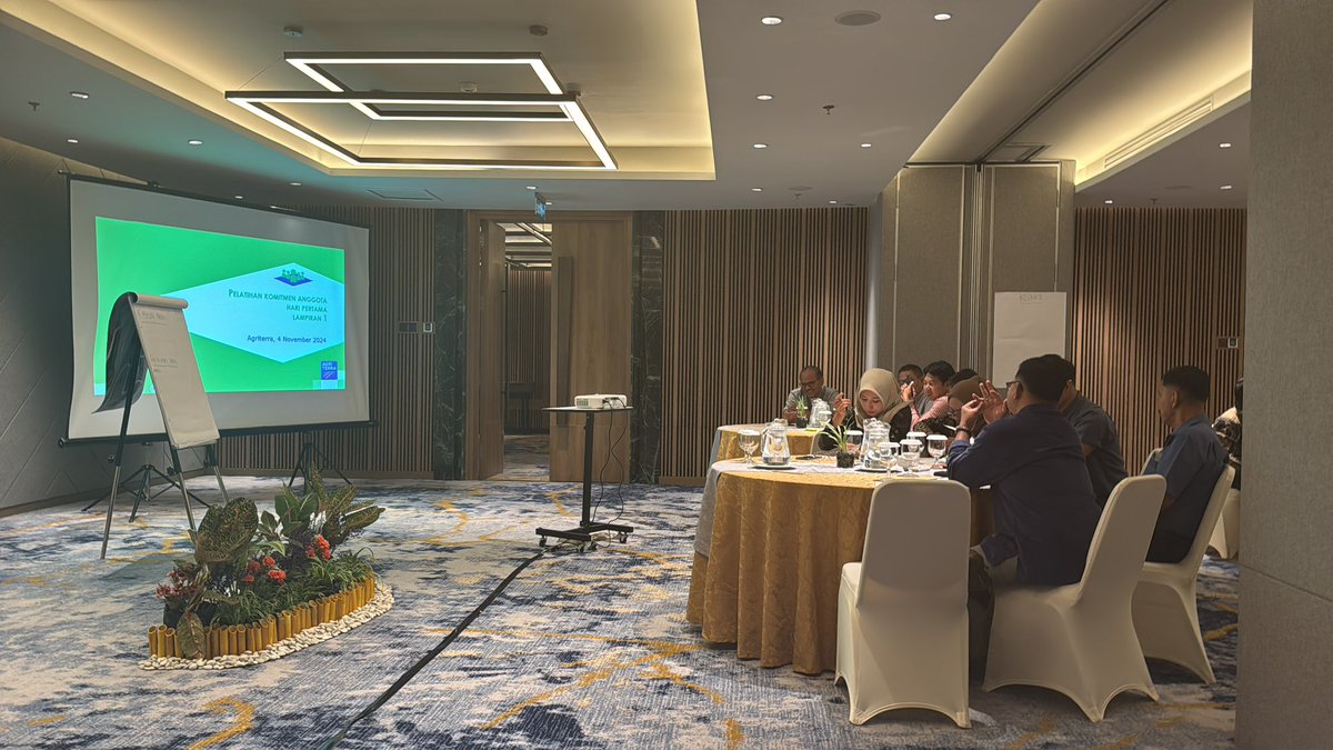 Today is the kick-off of a 4-day <a href="/Agriterra/">Agriterra</a> training for Cooperatives in Indonesia. I’m honored that I can contribute to that from my role at <a href="/ViteliaVoeders/">Vitelia Voeders</a> &amp;  #Vitela <a href="/Agrocultuur/">Vitelia Agrocultuur</a>