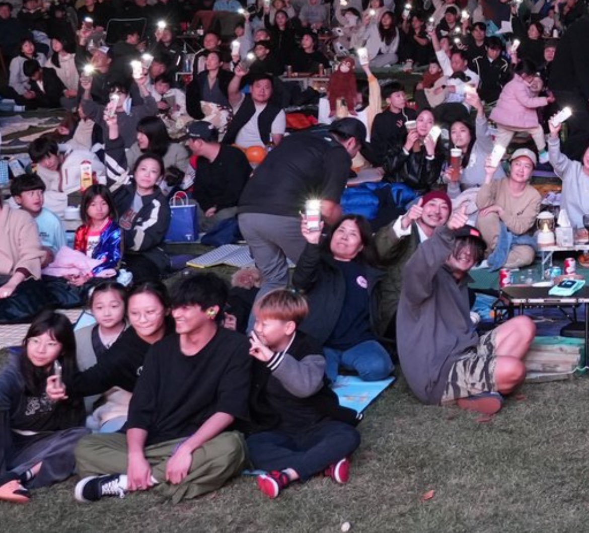 EUN tweet media