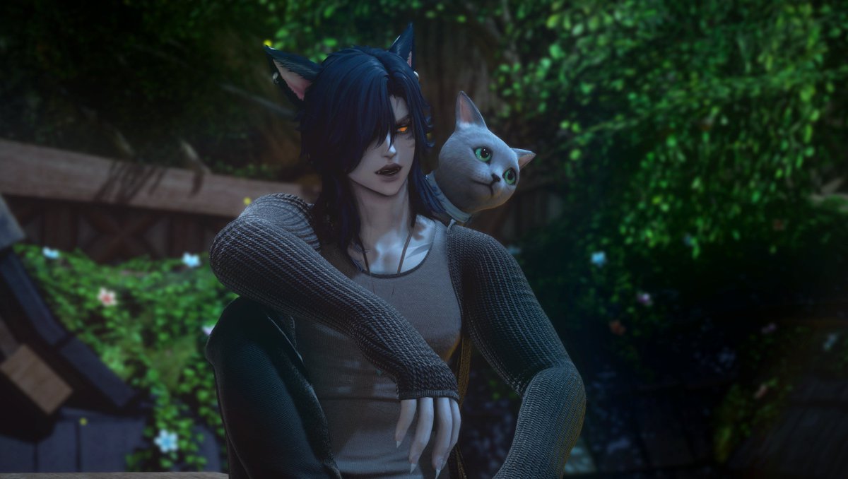Meow~
Yes i'm still alive, somehow.
Life is not fun rn (even less than usual).
But i kinda managed to rebuild my Moony. 
Enjoy and gn.